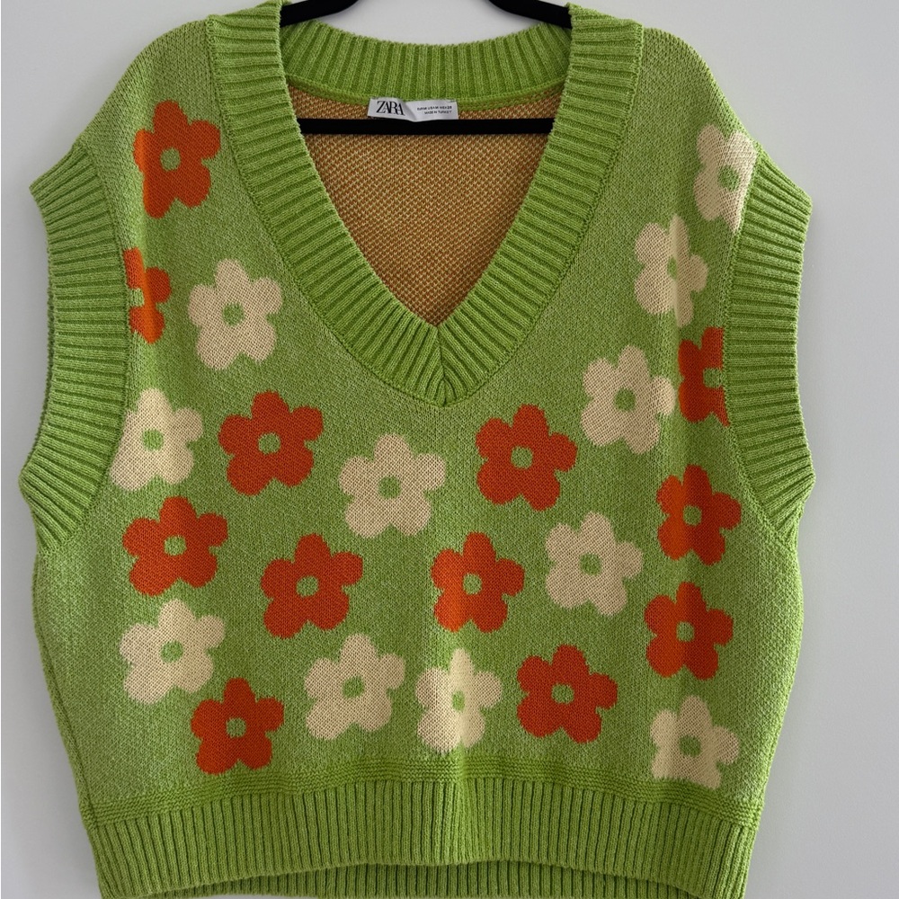 Zara Green Floral V-Neck Sweater Vest